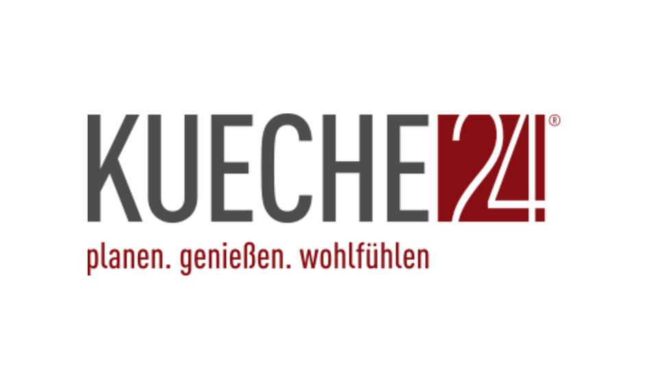 Logo von KUECHE24 mit dem Slogan: "planen. genie&szlig;en. wohlf&uuml;hlen." in rot und grau auf wei&szlig;em Hintergrund.